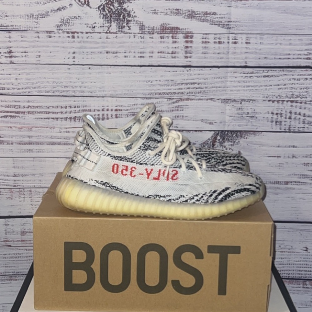 Adidas Yeezy Boost 350 V2 Zebra